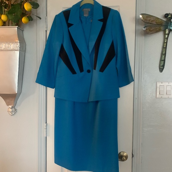 New 2 piece dress and jacket - Picture 2 of 2